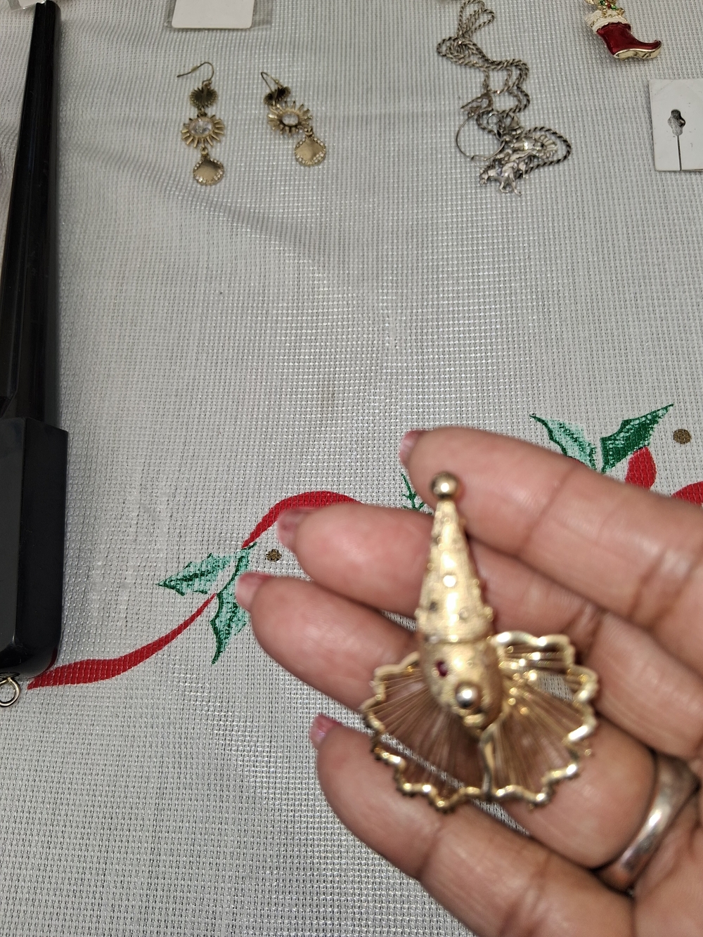 Brooch - Picture 5 of 8